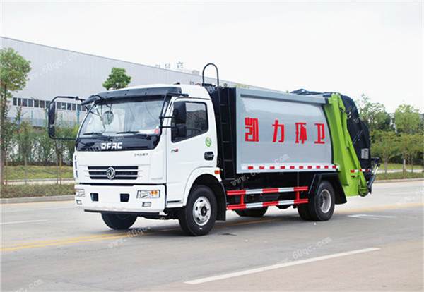 國五東風(fēng)7方壓縮式垃圾車