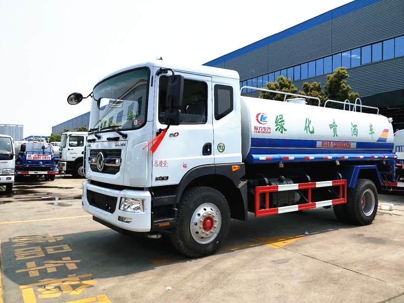 灑水車廠家，宜昌客戶秒提15噸東風D9灑水車