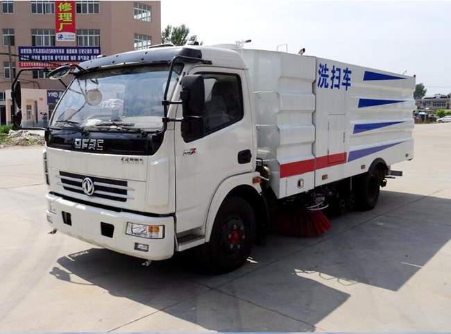 東風多利卡D7洗掃車