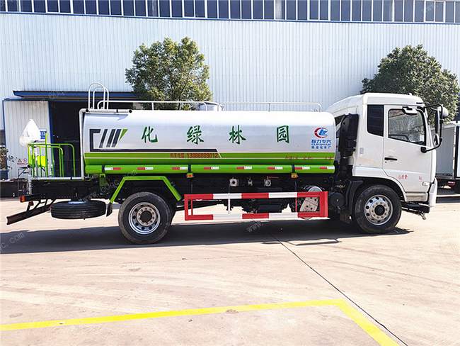 東風(fēng)天錦12-14噸灑水車