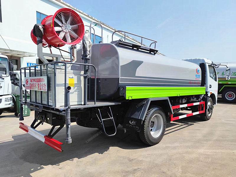 東風福瑞卡F7霧炮車