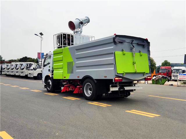東風(fēng)福瑞卡8方掃路車