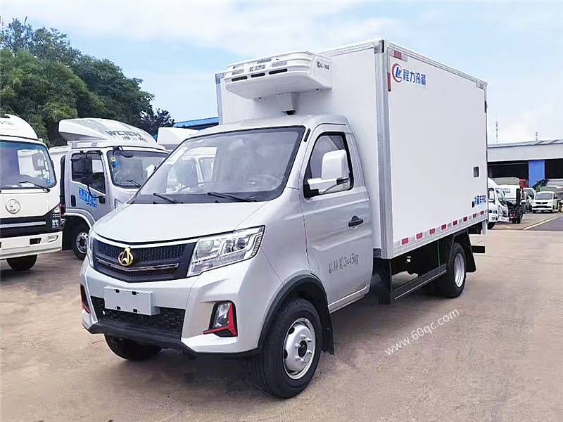 長(zhǎng)安跨越X3后雙輪冷藏車