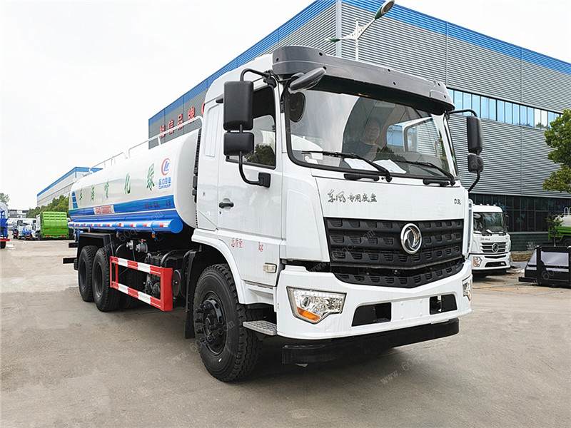 東風(fēng)專用底盤D3后雙橋灑水車