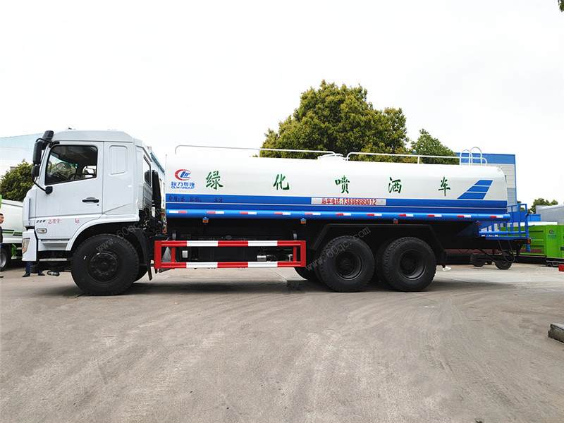 東風(fēng)專用底盤D3后雙橋灑水車