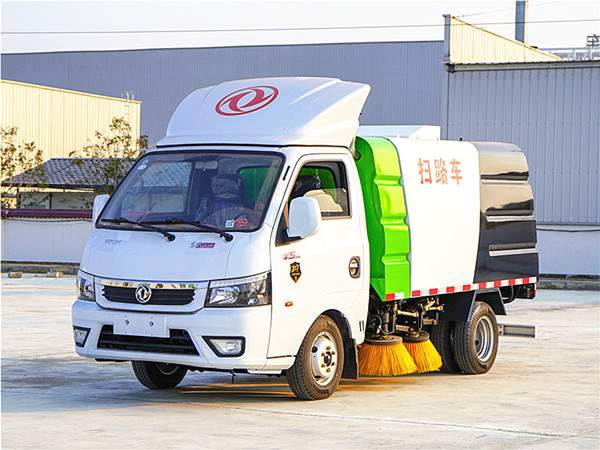 東風途逸國六掃路車