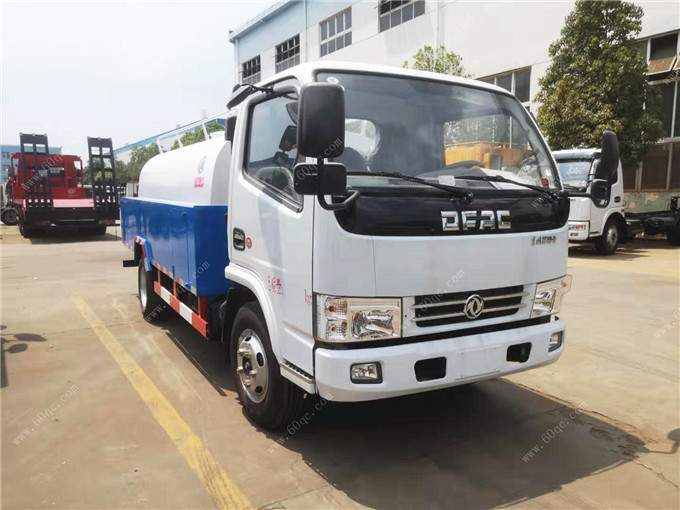東風(fēng)多利卡D6高壓清洗車(chē)