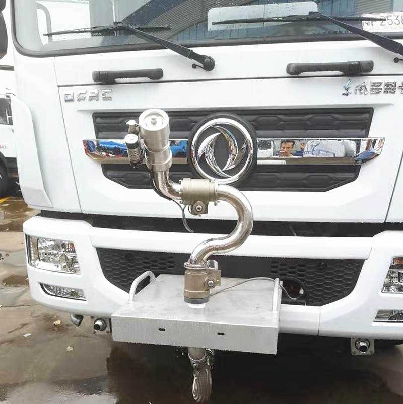 東風(fēng)D9灑水車(chē)加裝自動(dòng)水炮